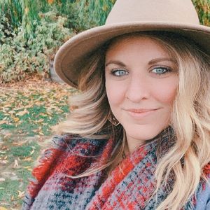 Meet your Posher, Alison